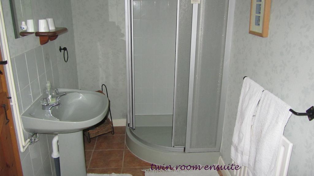 Wickham House Bed & Breakfast Cornisholme Стая снимка