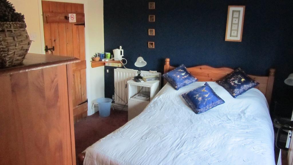 Wickham House Bed & Breakfast Cornisholme Стая снимка